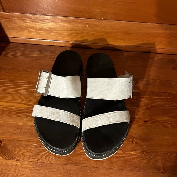 Sorel Slides - Picture 2 of 2